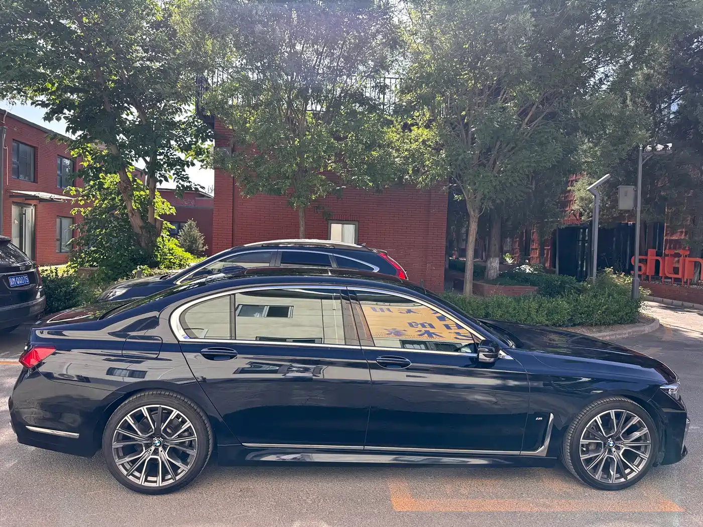 BMW 7 Series 2021 Model 740Li Leading M Sport Package фото 17