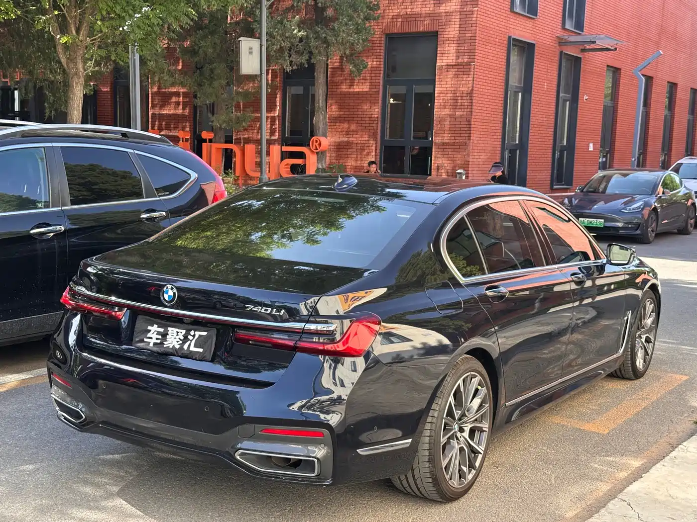BMW 7 Series 2021 Model 740Li Leading M Sport Package фото 18