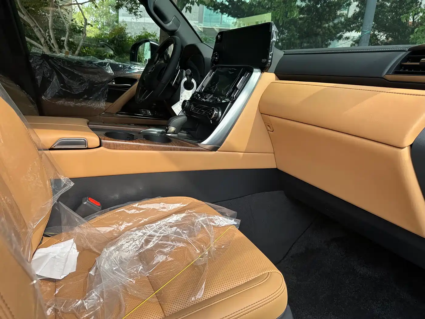 Lexus LX 2025 700h Boundary Edition фото 3
