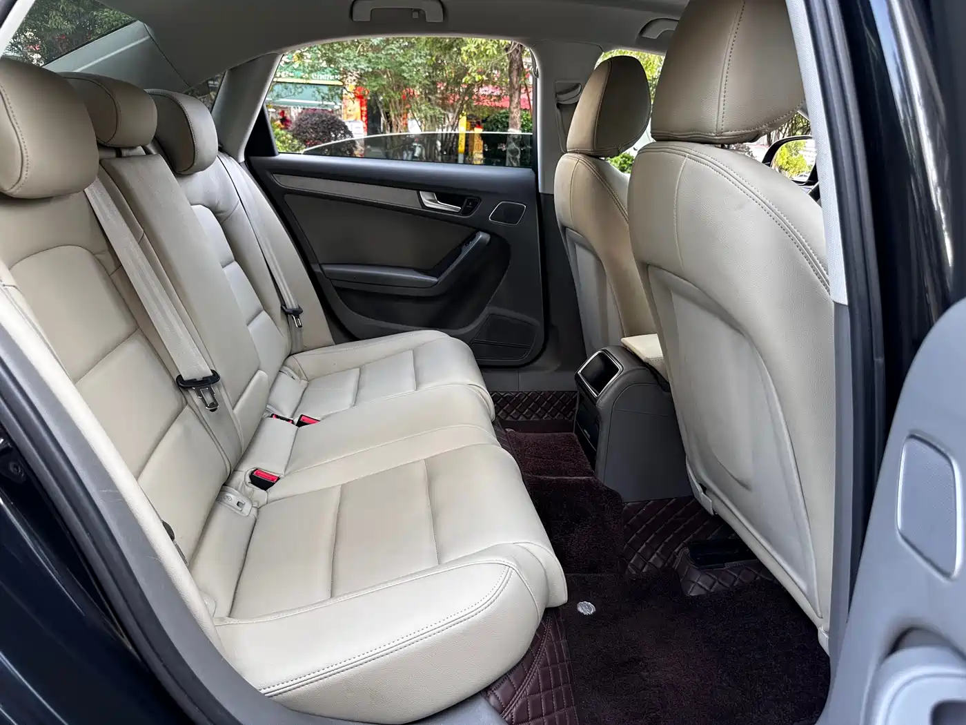 Audi A4L 2012 1.8 TFSI Manual Comfort фото 18