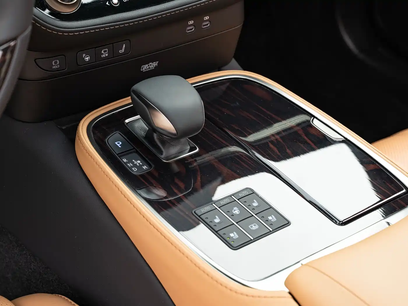 Lexus LS 2025 2024 Model 500h Luxury Edition