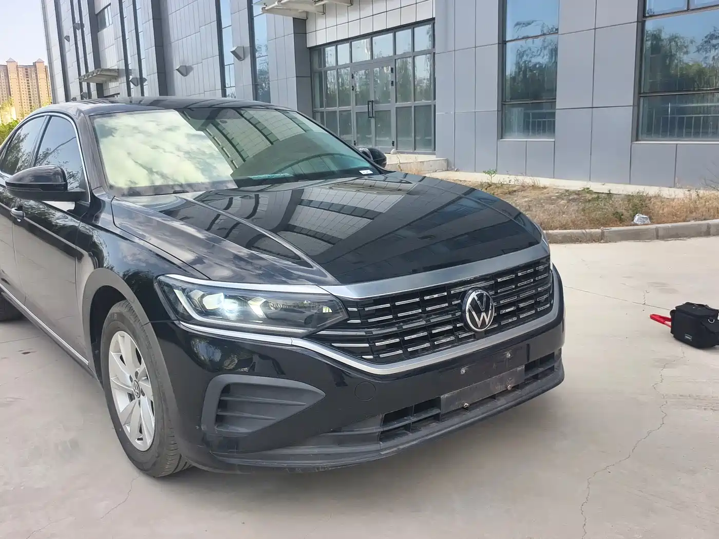 Volkswagen Passat 2022 280TSI Business Edition фото 3