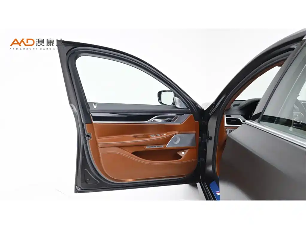 BMW 7 Series 2018 750Li xDrive M Sport Package фото 10