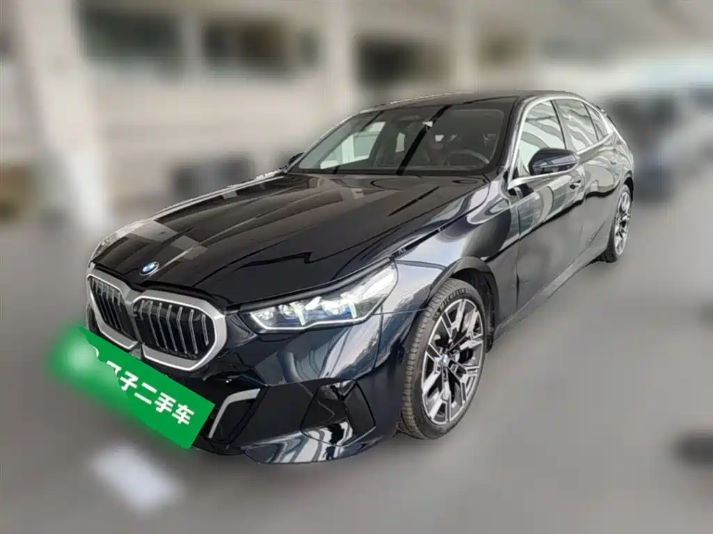 BMW 5 Series 2025 530Li Premium M Sport Package фото 3