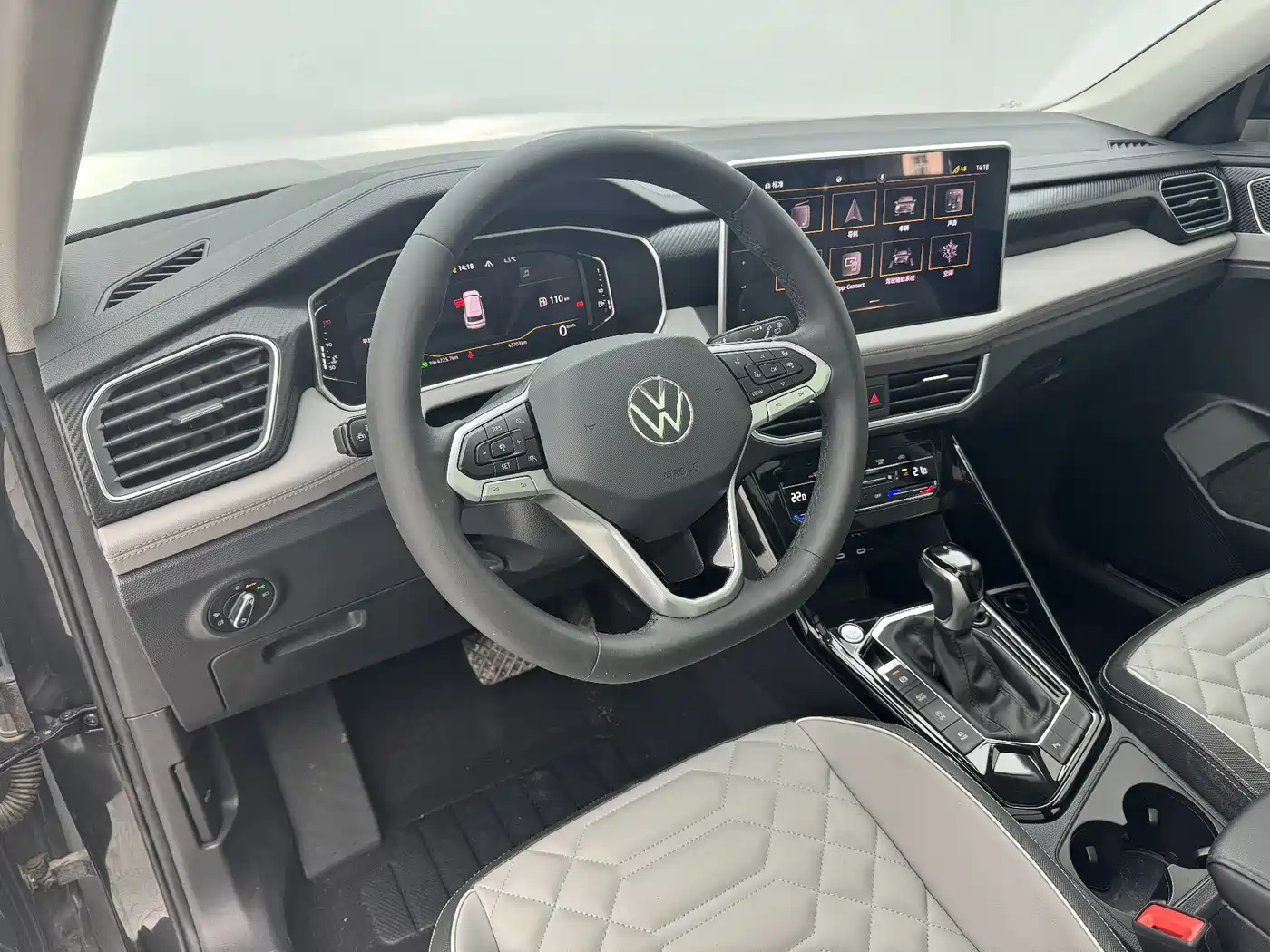 Volkswagen Tayron 2023 280TSI 2WD Luxury Plus Advanced Edition фото 14