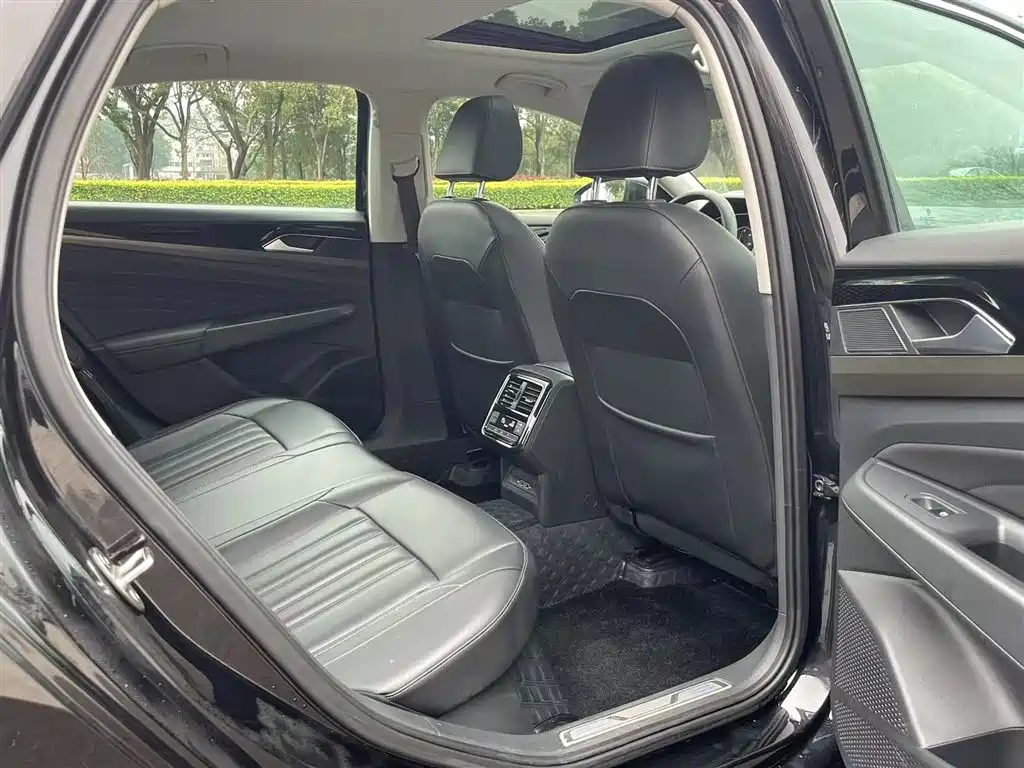 Volkswagen Passat New Energy 2020 430PHEV Hybrid Elite (China VI) фото 15