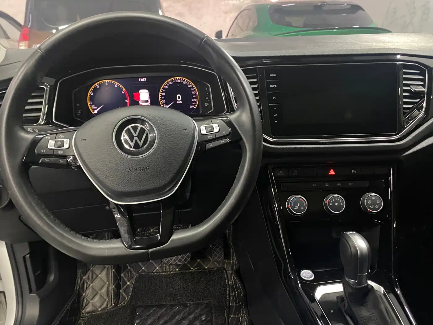 Volkswagen T-ROC 2022 280TSI DSG 2WD Elite PLUS фото 7