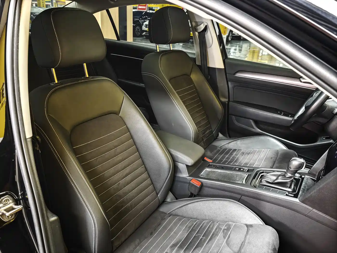Volkswagen Magotan 2020 330TSI DSG Luxury фото 15