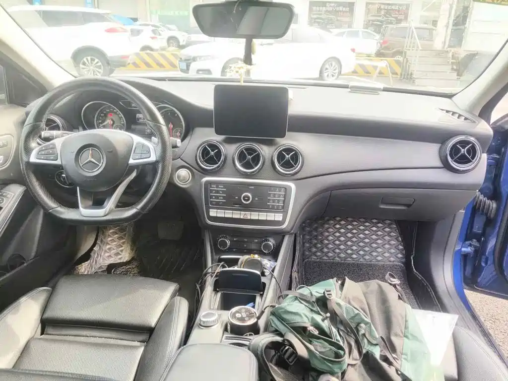 Фото 12 - Mercedes-Benz GLA
