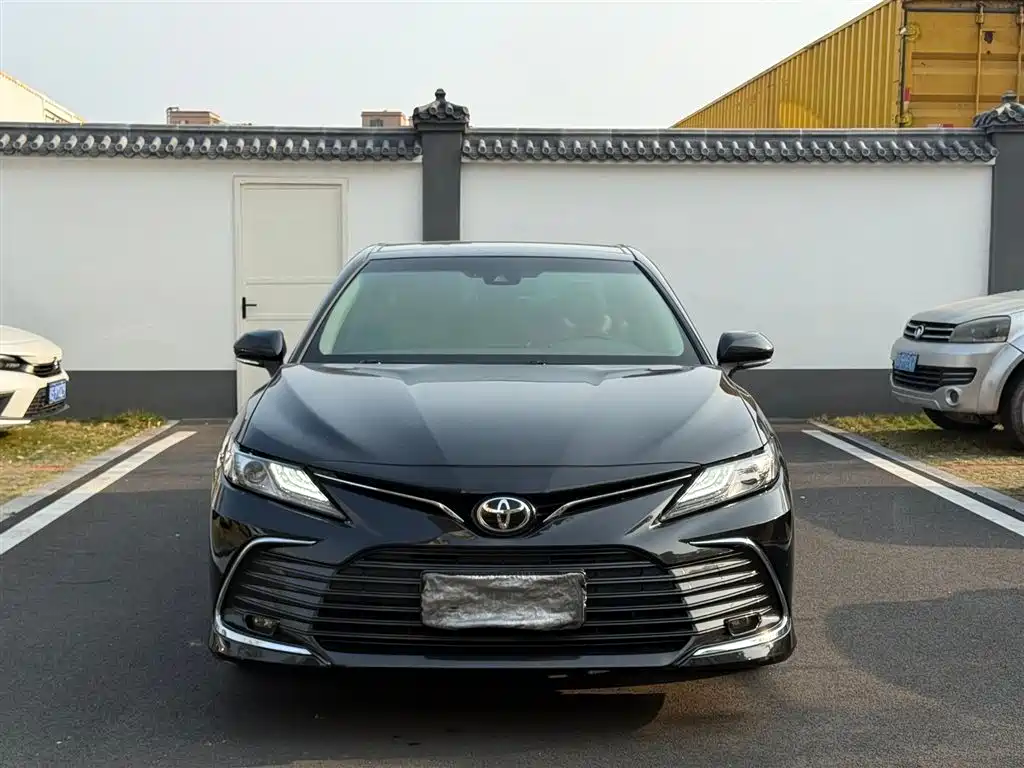 Toyota Camry 2021 2.5G Luxury Edition фото 2