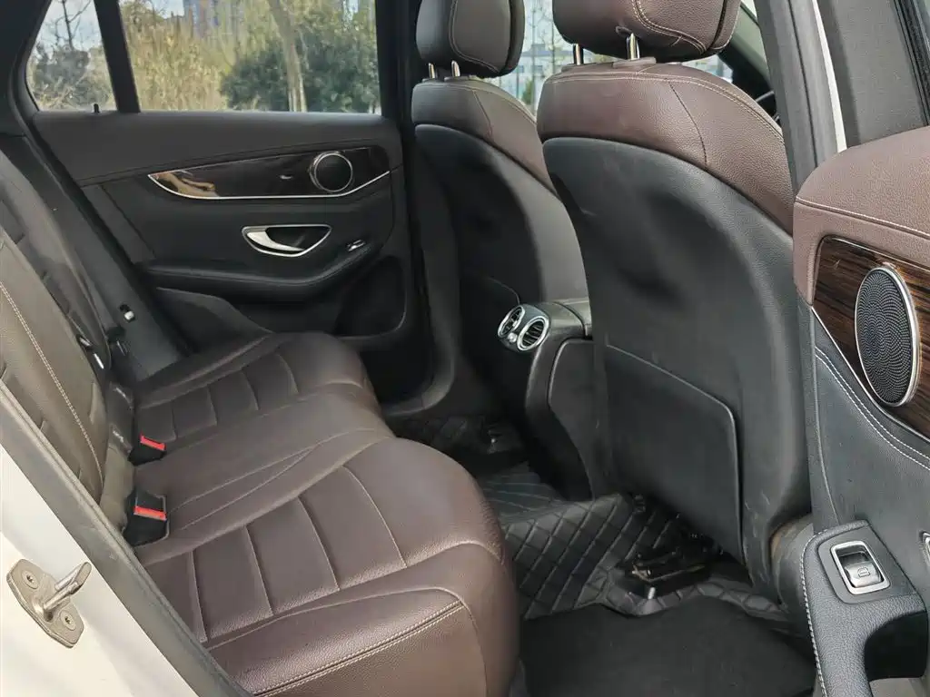 Mercedes-Benz GLC 2018 GLC 260 4MATIC Luxury фото 10