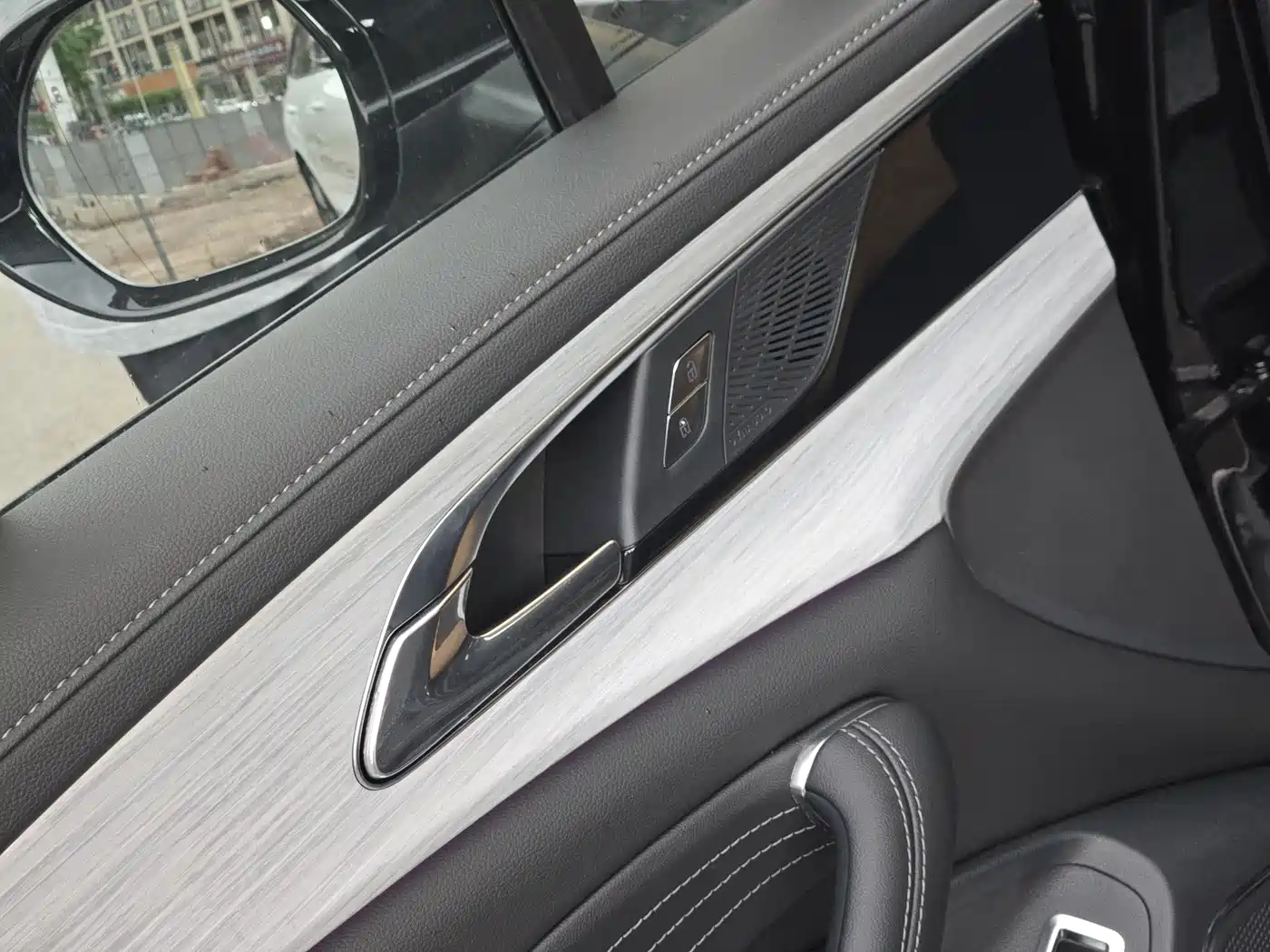 Hongqi H5 2025 2.0T Automatic Flag Celebration 500,000 Units Anniversary Edition фото 9