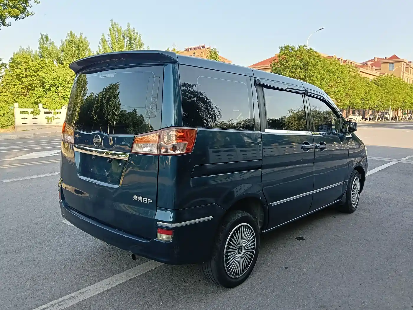 Dongfeng ZNA Shuaike 2011 2011 1.6L Manual Luxury 7-seater