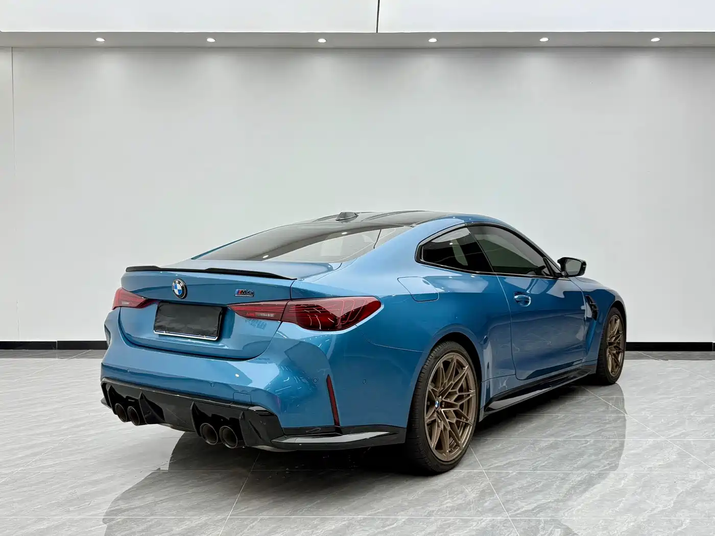 BMW M4 2024 BMW M4 Coupe M xDrive Competition фото 4
