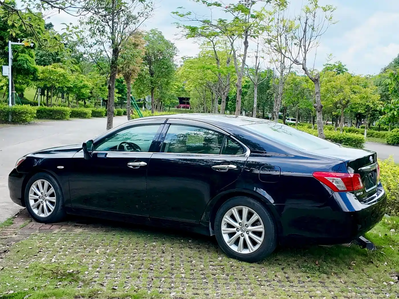Lexus ES 2010 350 Luxury Edition фото 21