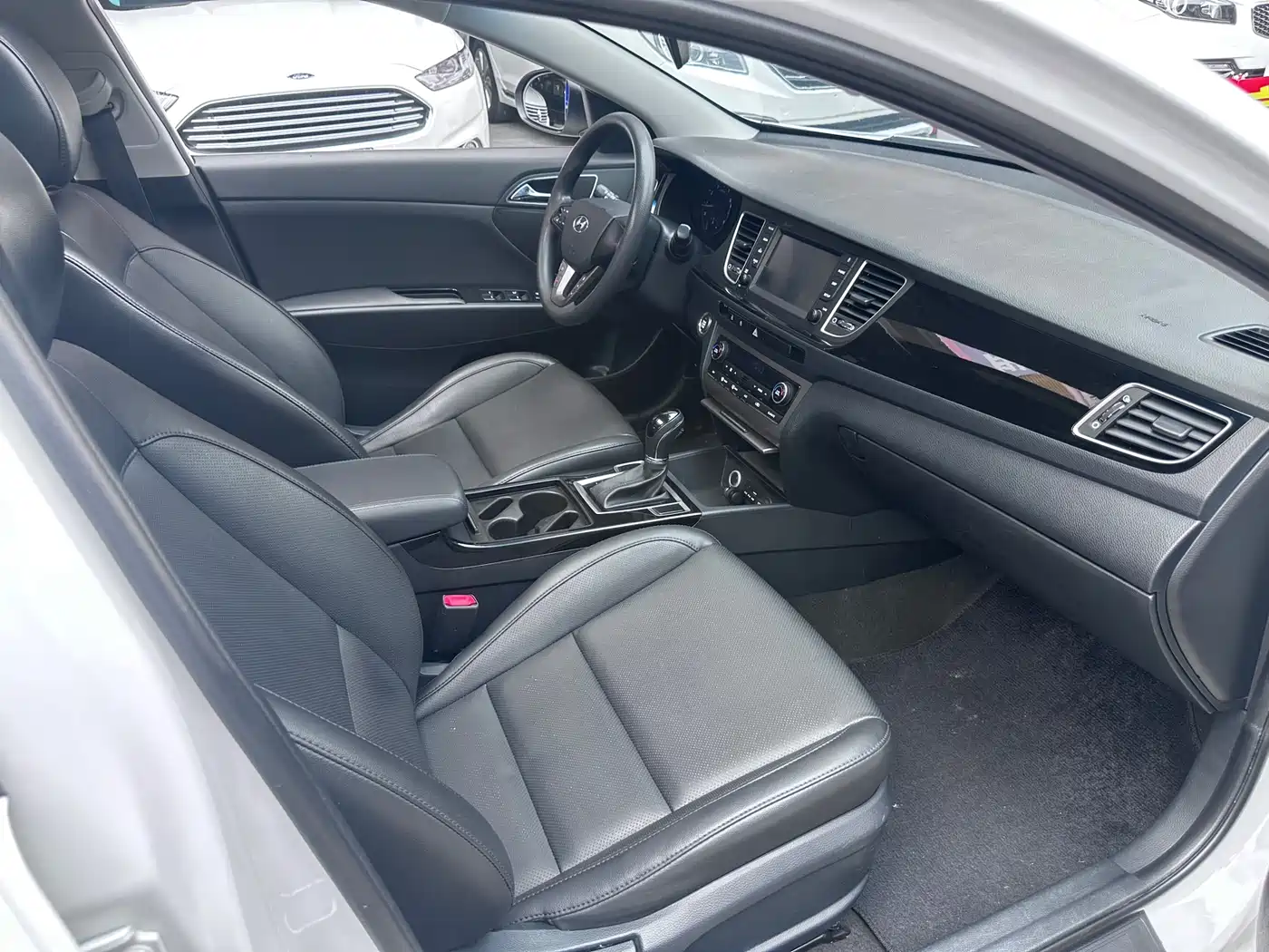 Hyundai Mistra 2016 1.8L Automatic Smart GLS фото 5