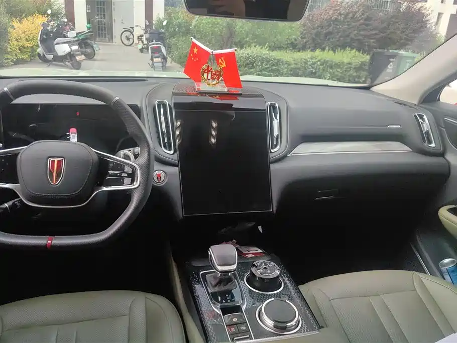Hongqi HS3 2023 2.0T 4WD Achievement Edition фото 13
