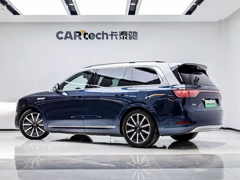 AITO Wenjie AITO M9 2025 Range Extender Max 52kWh 5-Seater фото 4