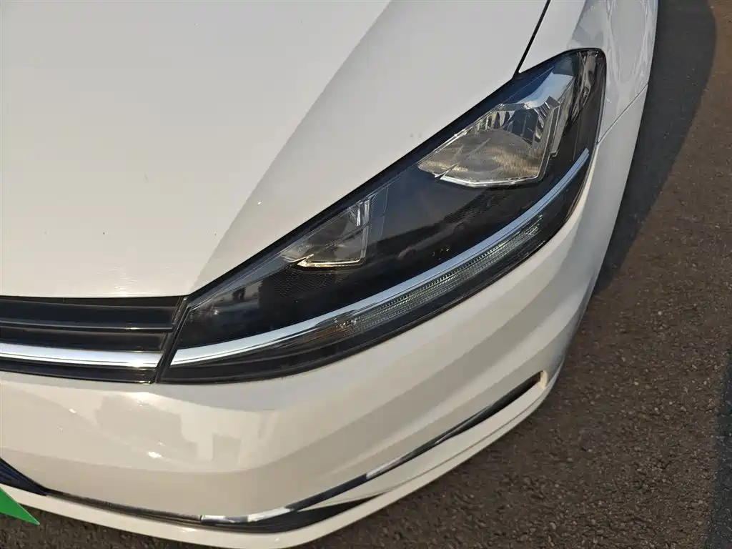Volkswagen Golf 2018 230TSI Automatic Comfort фото 19