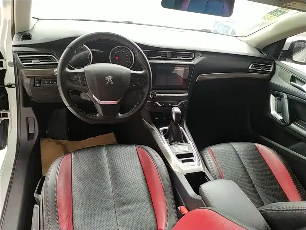 Peugeot 408 2015 Model 1.2T Automatic Luxury Edition фото 10