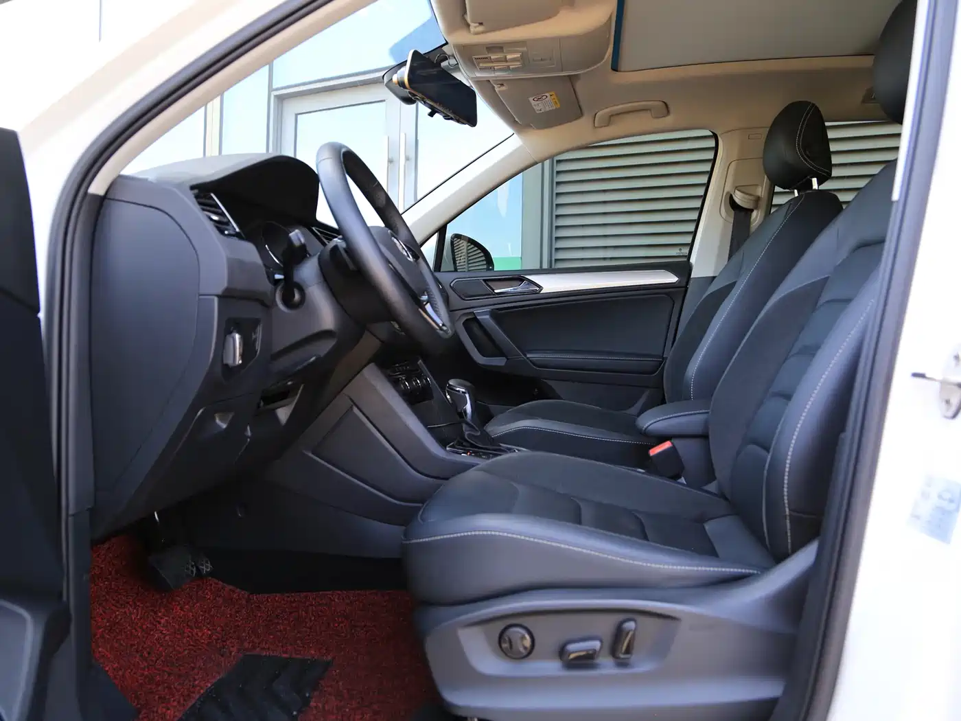 Volkswagen Tiguan L 2019 Facelift 330TSI Auto 2WD Panorama Comfort China VI фото 14
