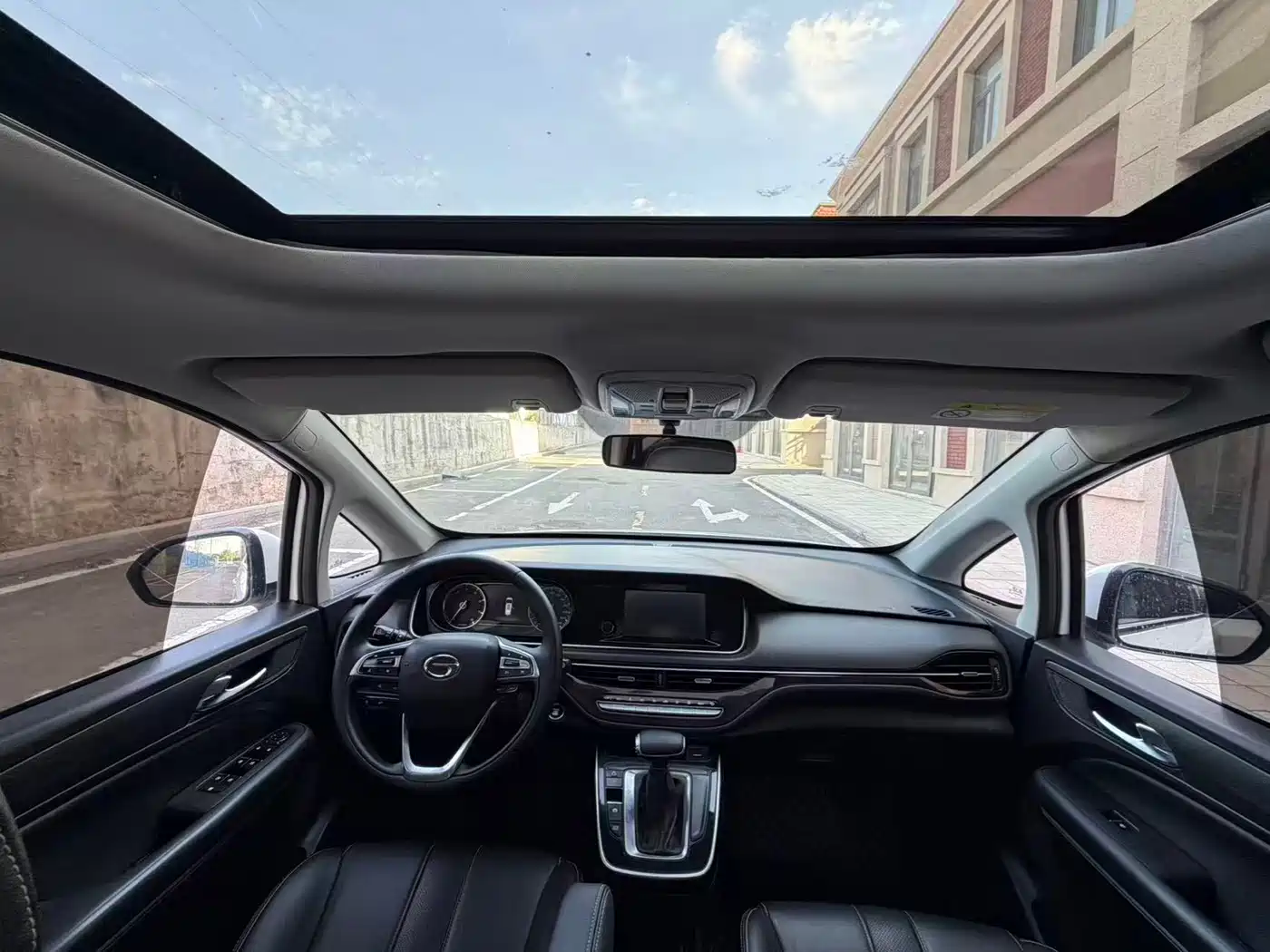GAC Trumpchi Trumpchi M6 2019 270T Automatic Luxury (7-seater) China V фото 7