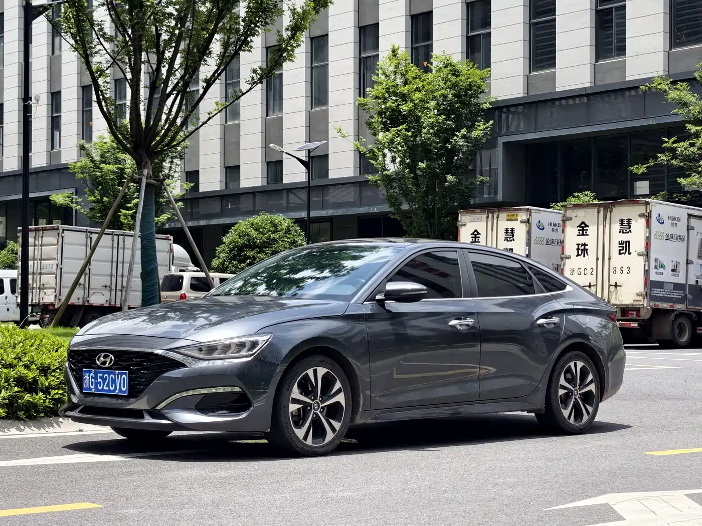 Hyundai Fista 2021 280TGDi DLX Luxury Edition