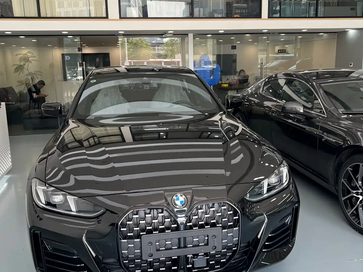 BMW 4 Series фото 2