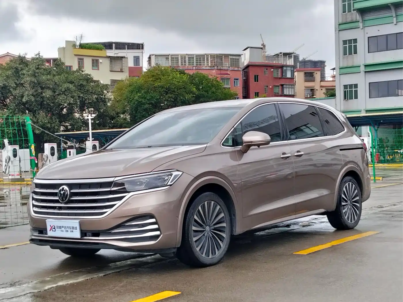 Volkswagen Viloran 2020 380TSI Premium