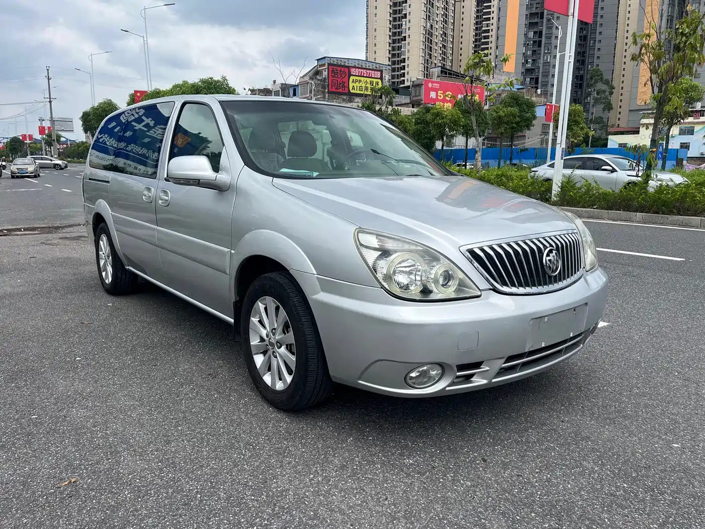 Фото 3 - Buick GL8