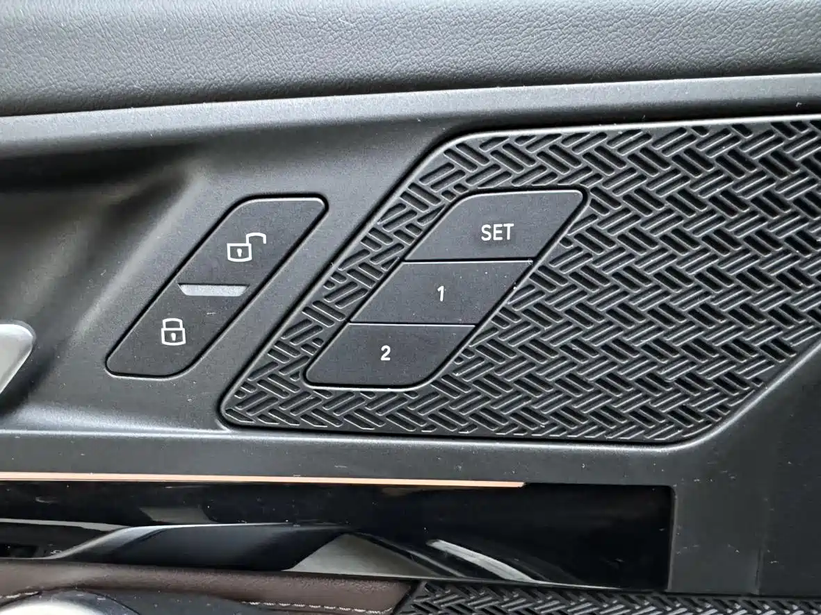 BMW X1 2023 sDrive20Li X Design Package фото 13