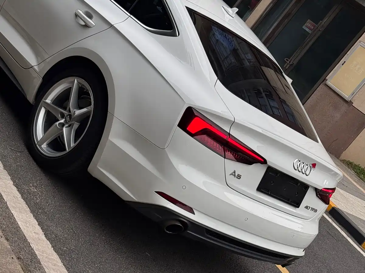 Audi A5 (Import) 2017 Sportback 40 TFSI Fashion фото 7