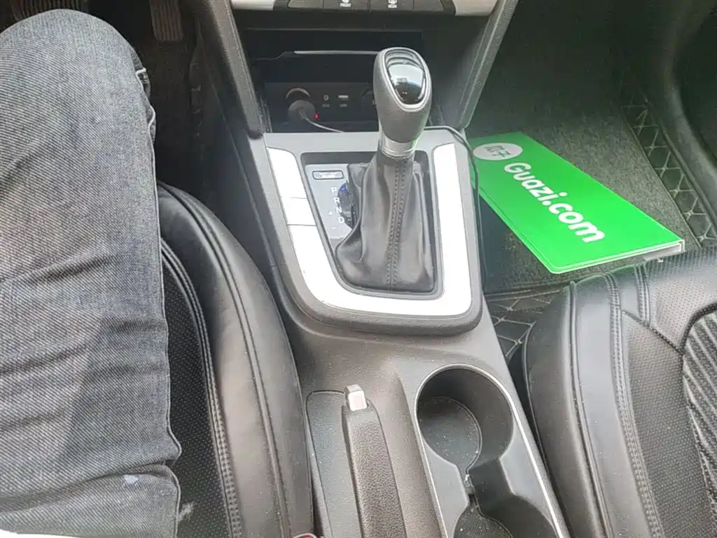 Hyundai Elantra 2016 Model 1.6L Automatic Smart Elite фото 14