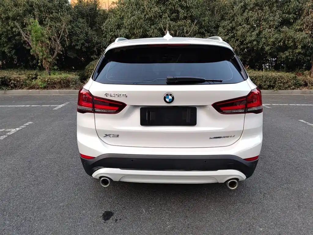 BMW X1 2022 sDrive25Li Leading фото 11