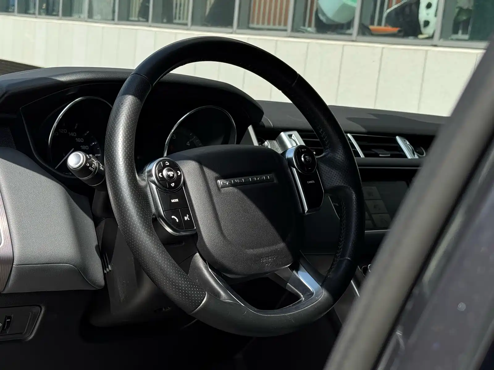 Фото 3 - Land Rover Range Rover Sport