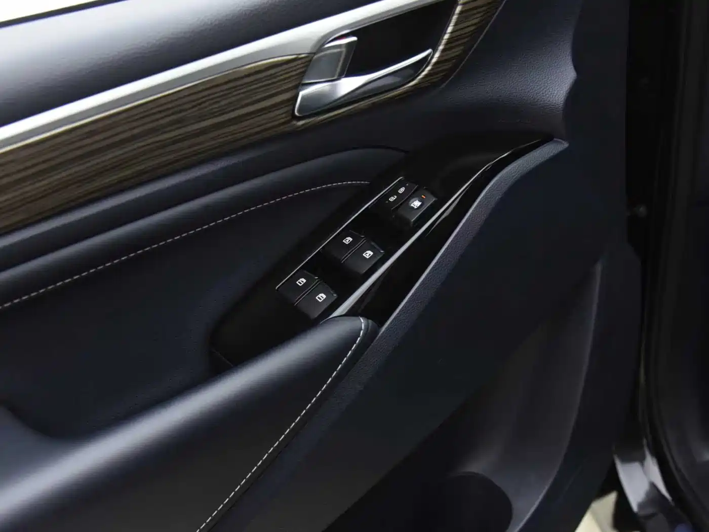 GAC Trumpchi Trumpchi M8 2023 Leading Series 390T Premium Edition фото 11