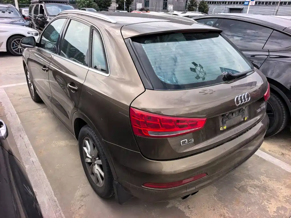 Photo 4 - Audi Q3