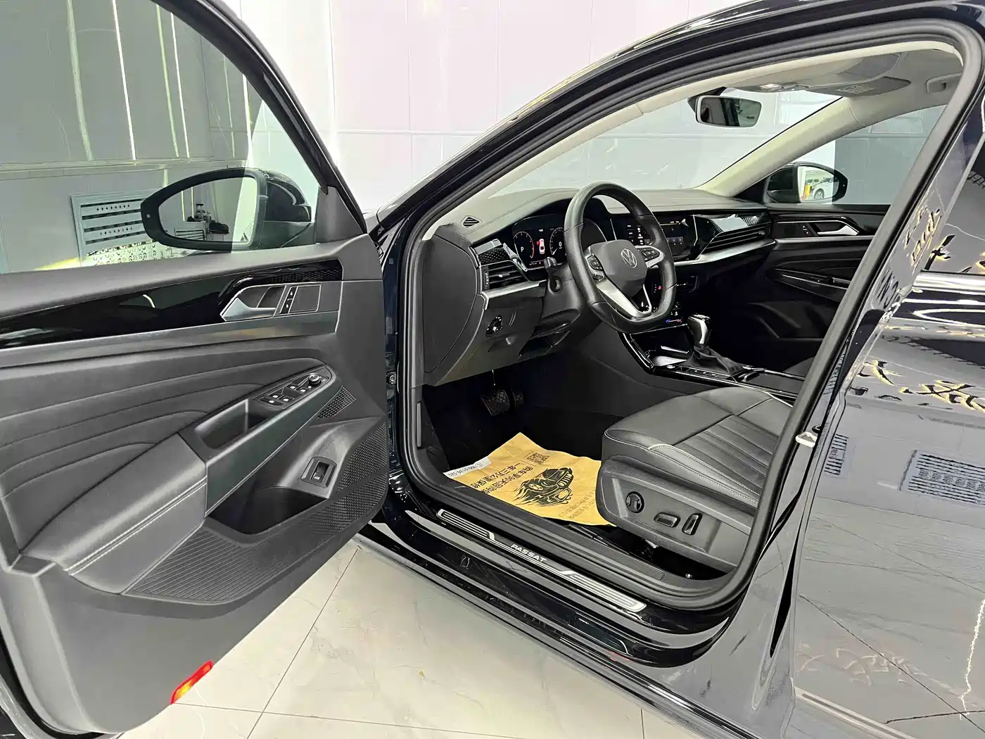 Volkswagen Passat 2022 280TSI Elite Edition фото 7