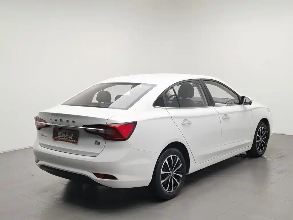 Фото 2 - Roewe i5