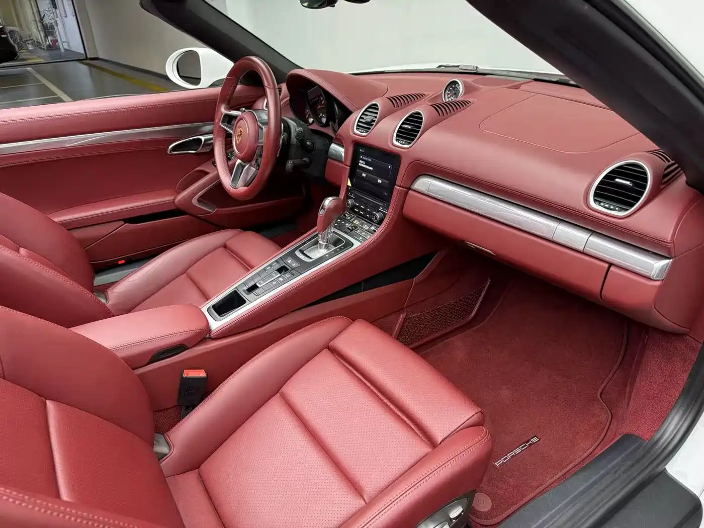 Porsche 718 2022 Boxster 2.0T фото 3