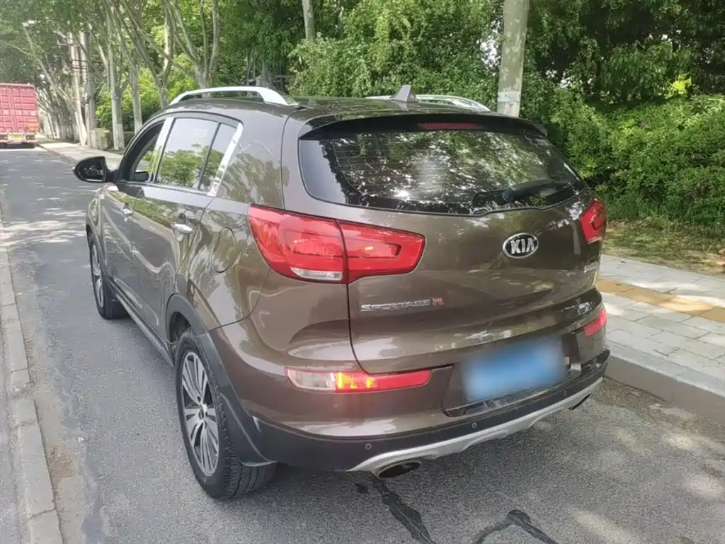 Kia Sportage 2015 2.0L Automatic 2WD DLX фото 5
