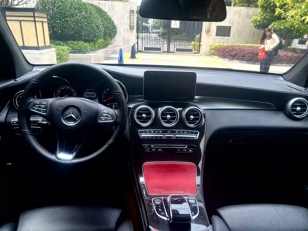 Mercedes-Benz GLC 2017 GLC 260 4MATIC Luxury фото 7
