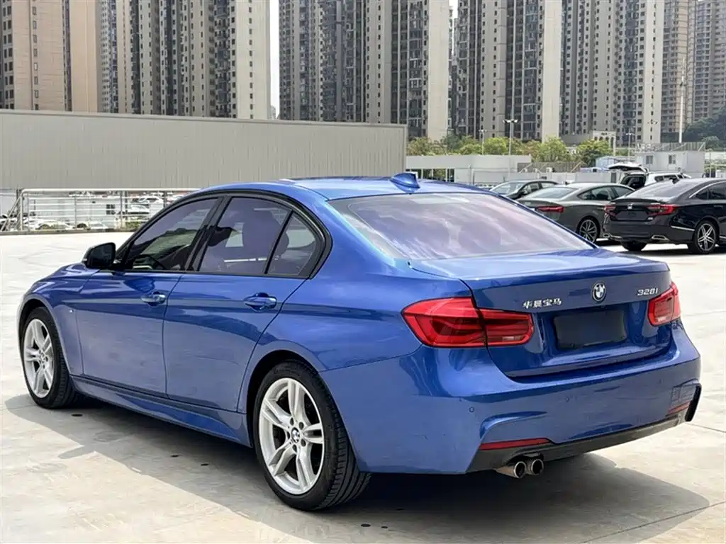 BMW 3 Series 2016 328i M Sport фото 15