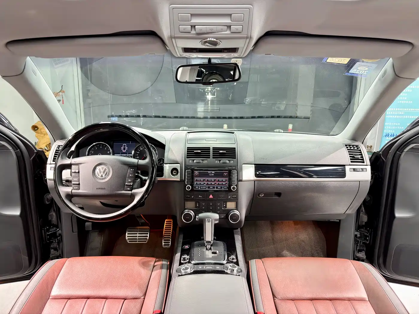 Volkswagen Touareg 2008 6.0 W12 Top Model фото 12