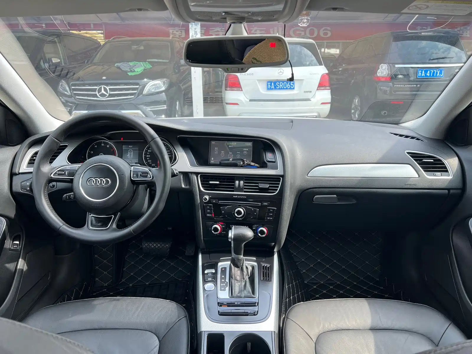 Фото 13 - Audi A4L