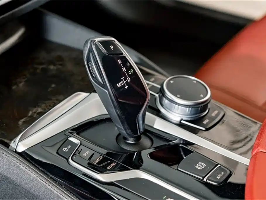 BMW 5 Series 2019 530Li Leading M Sport Package фото 15