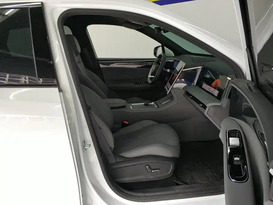 Geely Galaxy Galaxy L7 2025 2025 EM-i 115km Explorer Edition