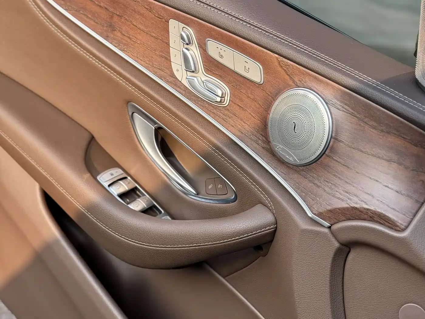 Mercedes-Benz E-Class 2023 E 300 L Fashion фото 13