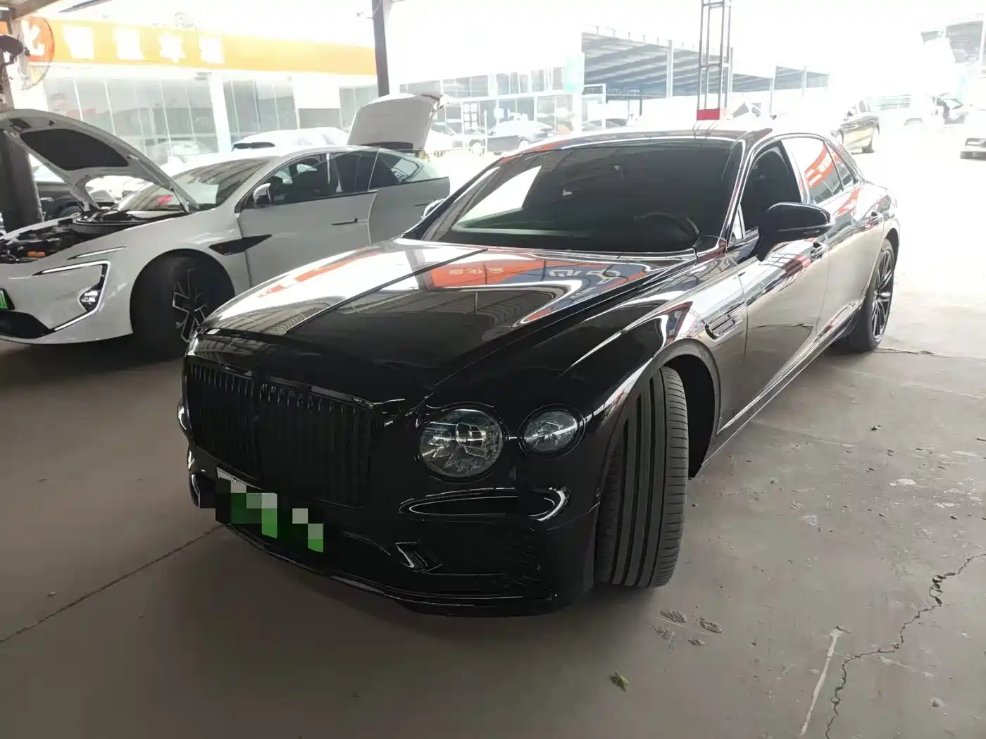 Bentley Flying Spur Plug-in Hybrid 2022 2.9T V6 Hybrid фото 10