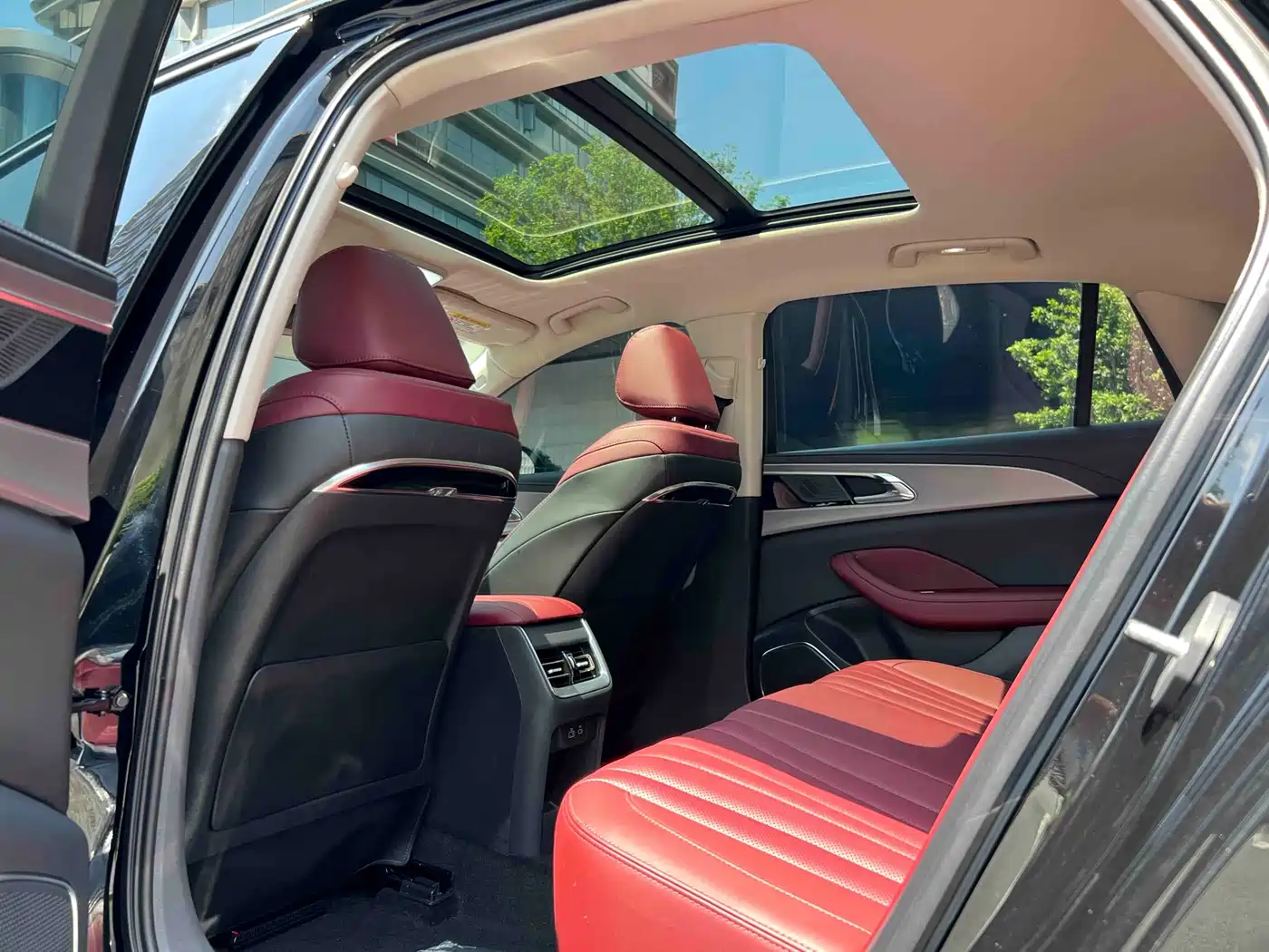 Hongqi H5 2024 2.0T Automatic Smart Connect Flag Smooth Edition фото 13